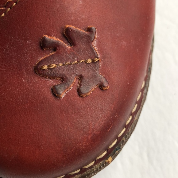 Unique reddish maroon leather shoes, with frog design on toe. Size 38 - Picture 5 of 6
